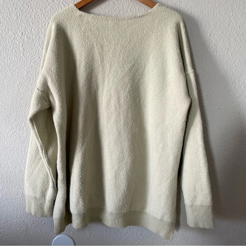 Free People Oversized Sweater Women’s S Marzipan Ivory V Neck Pullover Boho Soft - Picture 11 of 14